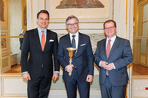 Österreichische Bundesanleihen jetzt ganztägig handelbar: Bell Ringing Event mit Finanzminister Magnus Brunner