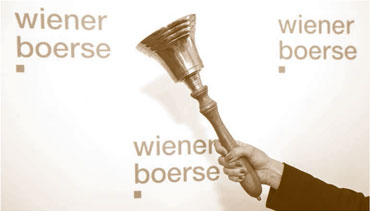 Börsenglocke mit Wiener Börse Logos im Hintergrund